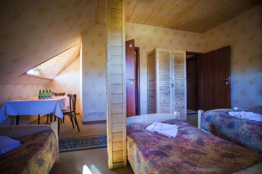 Chata Gieda Hotel Gdów Kültér fotó