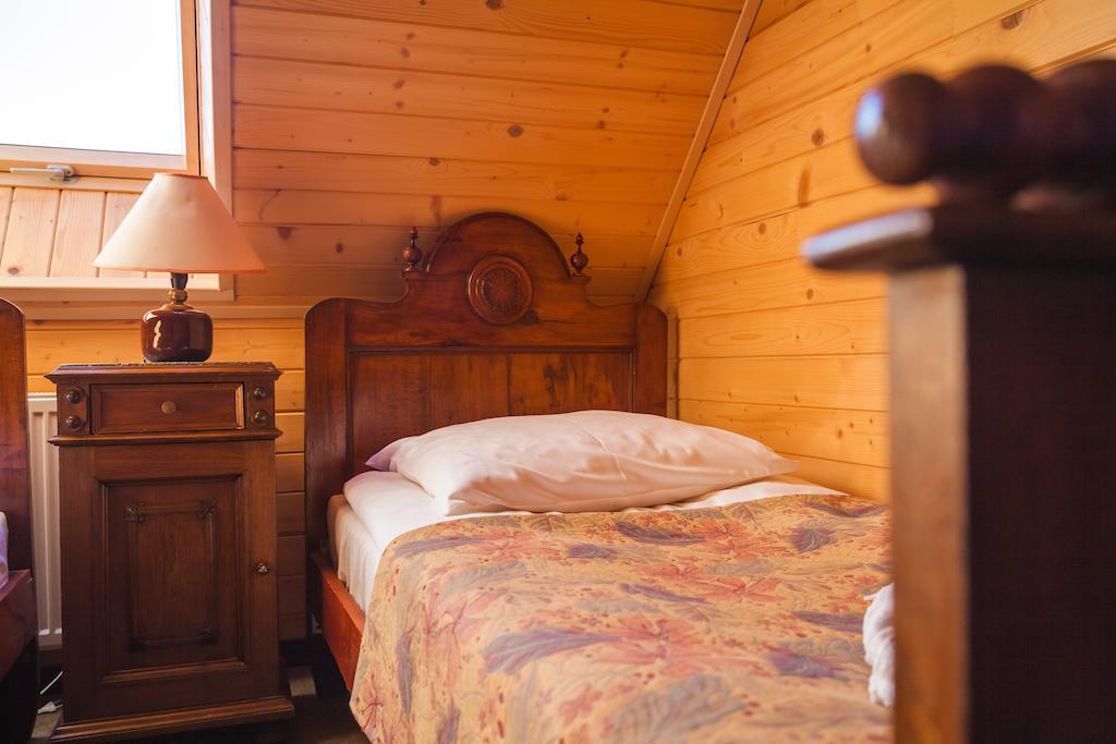 Chata Gieda Hotel Gdów Szoba fotó